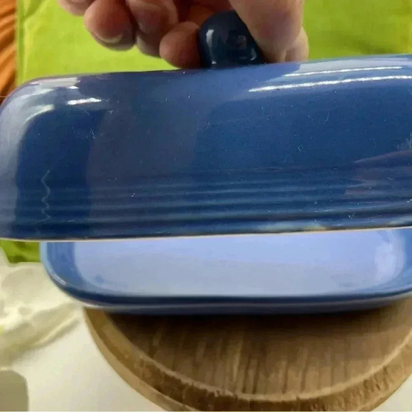 Price drop! Vintage Blue Cantinaware Pottery Covered Butter Dish - Picture 3 of 8
